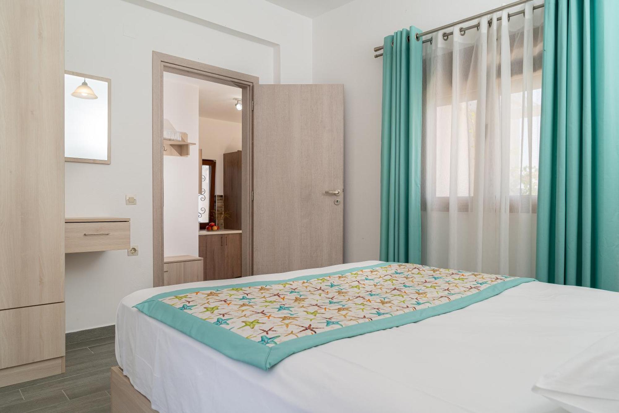 Akrotiri Apartments Makriyialos Bagian luar foto